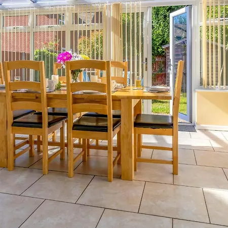 Fair View - Off Street Parking And Garden Villa Shrewsbury Exterior photo
